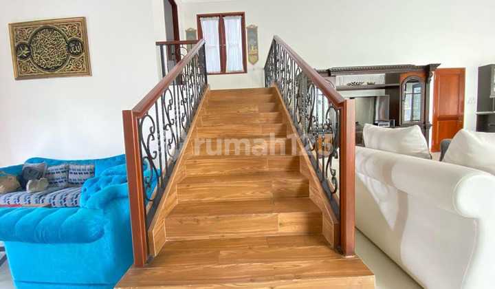 Rumah Modern Ada Swimming Pool di Cinere Dekat Pintu Tol 2