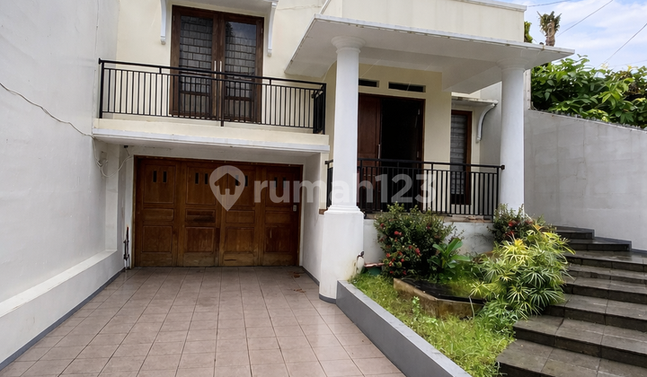 Comfortable 1.5-Story House in Pangkalan Jati - Spacious Yard &amp; Move-In Ready