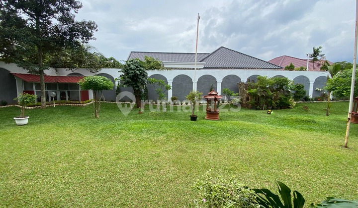 Rumah Mewah Gaya Klasik di Cilandak Luas & Asri Lokasi Premium 2