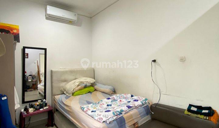 Rumah 3 Lantai di Cireundeu Dalam Komplek Harga 1M an 2