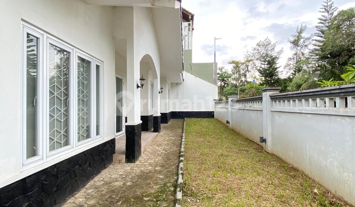 Ready-to-Live Home Best Price Hook Position in Cinere 2