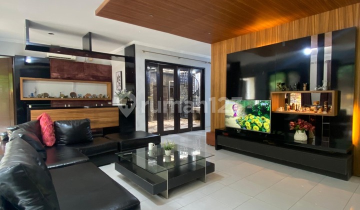 Rumah 2 Lantai Posisi Hook di Legenda Wisata Cibubur - Fully Furnished 2