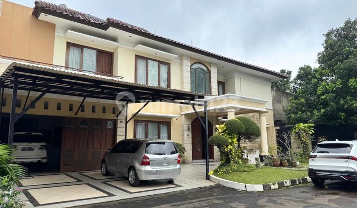 Rumah Modern Fully Furnished Private Swimming Pool di Cinere Rumah Modern Fully Furnished Private Swimming Pool di Cinere