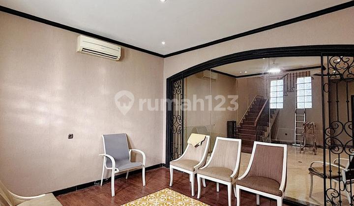 Fully Renovated House in Cinere - Near Toll Road & Mall, Ready to Occupy 2