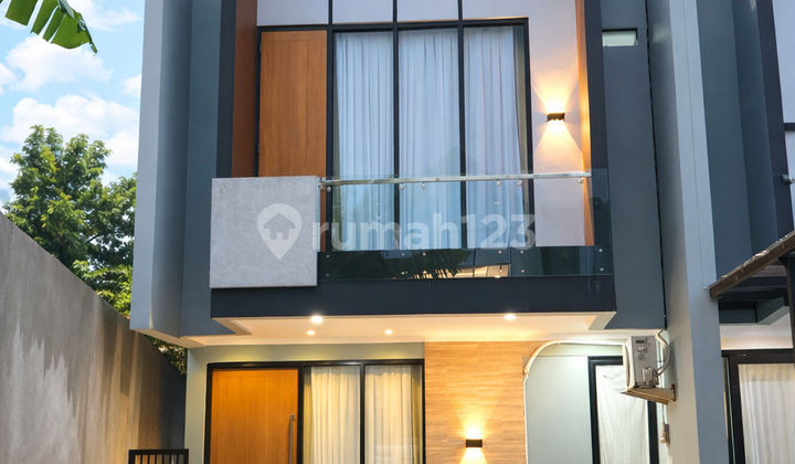 Rumah Desain Scandinavian Semi Furnished di Jagakarsa Ada Private Pool