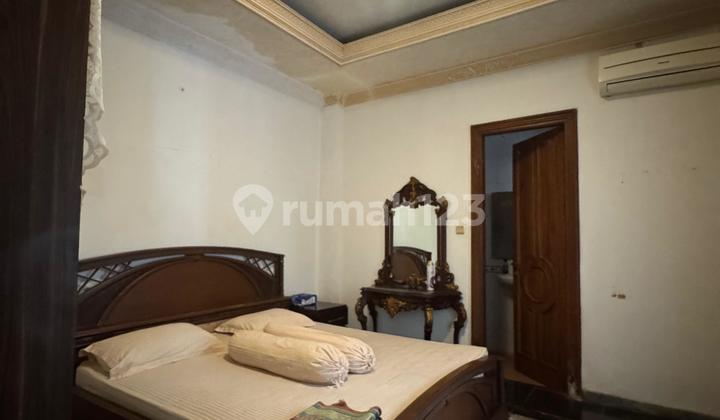 Rumah Modern Fully Furnished Private Swimming Pool di Cinere 2