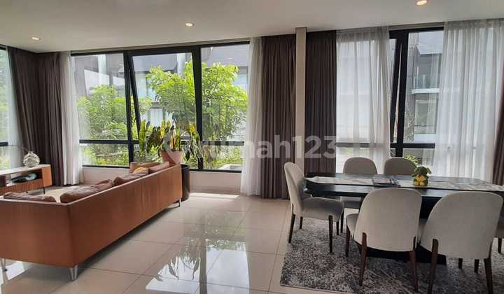 Luxurious 3-Story House with Complete Facilities Including Swimming Pool in Lebak Bulus 2