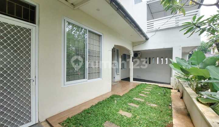 Minimalist House in Bintaro, 2 Floors, In a Complex, Area 138m2