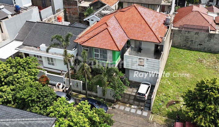 Modern Neat & Ready-to-Occupy House in Cinere, Area 375 m2 2