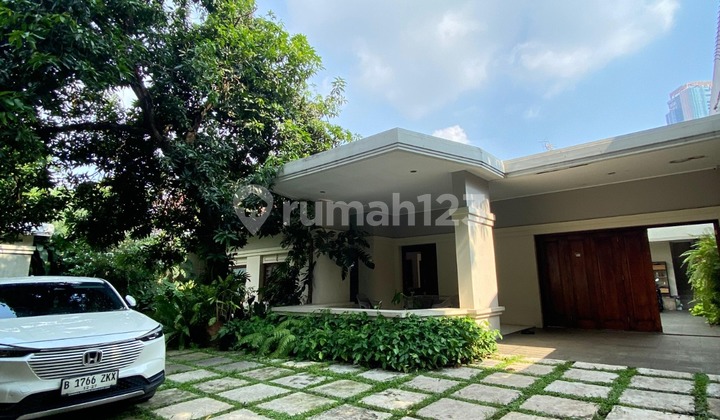 Rumah Mewah di Menteng, Luas 800 m² Layout Luas Lokasi Strategis Rumah Mewah di Menteng, Luas 800 m² Layout Luas Lokasi Strategis