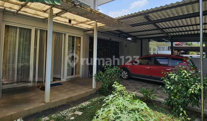 Rumah Nyaman 2 Lantai di Lebak Bulus Jakarta Selatan Rumah Nyaman 2 Lantai di Lebak Bulus Jakarta Selatan