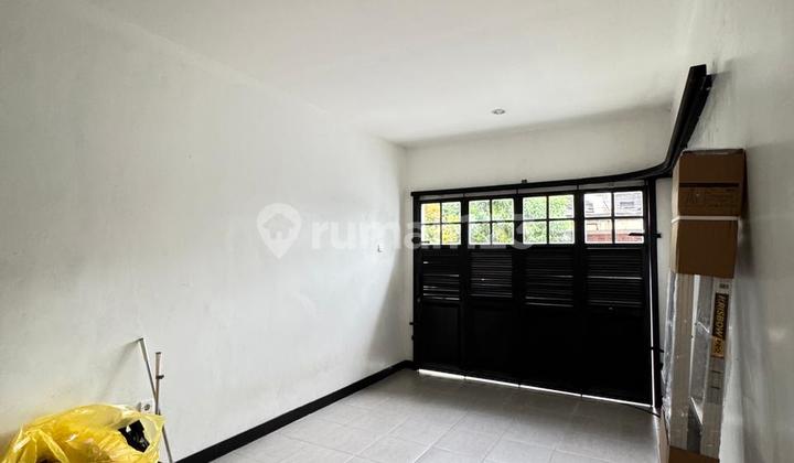 Rumah 1 Lantai Full Furnished dengan Halaman Luas di Cinere 2