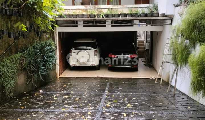 For Sale: House with Extensive Land in Premium Location, Cipete. 2