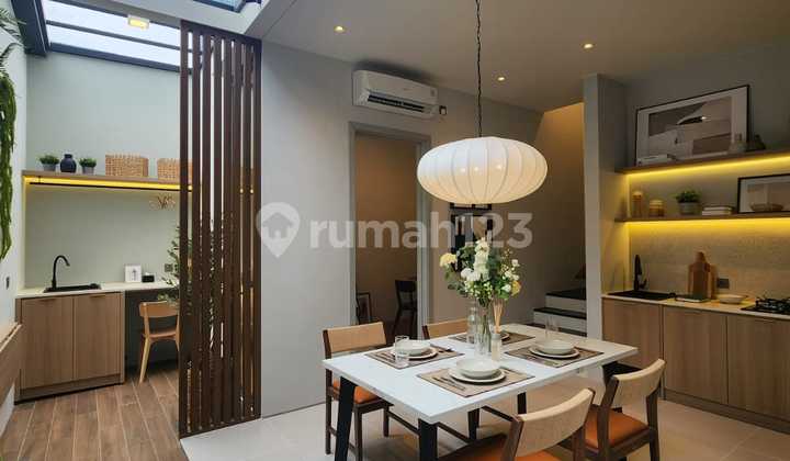 Rumah Brand New 3 Lantai  di Lebak Bulus 4 Menit ke Sekoal Ternama