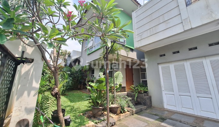 Modern Neat & Ready-to-Occupy House in Cinere, Area 375 m2