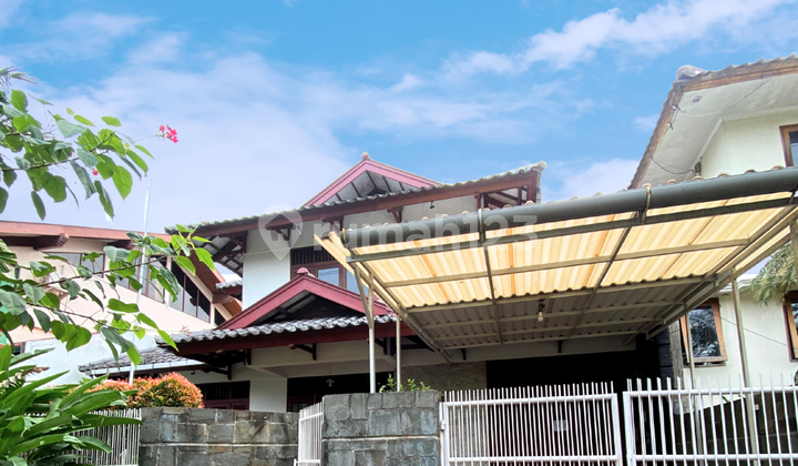 Super Homey Rumah 2 Lantai Full Taman & Hadap Selatan di Cinere Super Homey Rumah 2 Lantai Full Taman & Hadap Selatan di Cinere