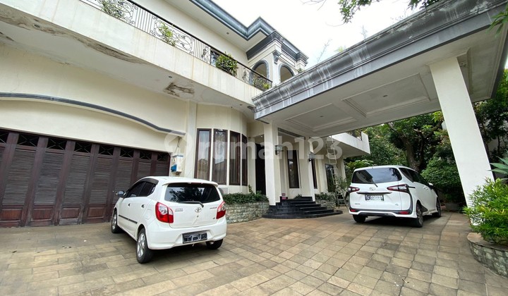 Rumah Megah Lokasi Premium di Cinere dekat ke Jaksel