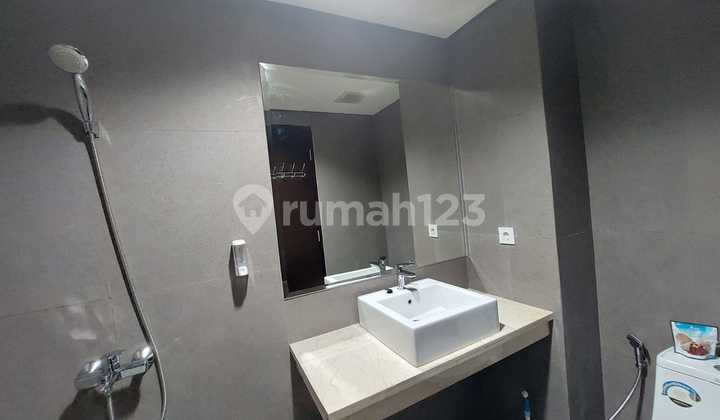 Jogjakarta apartment lokasi emas 10 menit ke UGM 8 menit ke Alazhar Apartemen 5