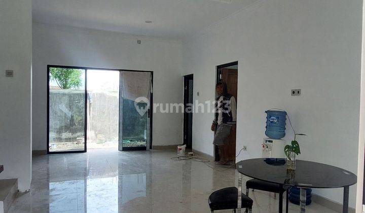 Jogjakarta rumah modern kawasan emas komersil 15 menit ke UGM 7 menit ke Alazhar 1