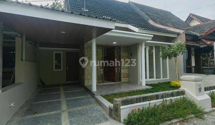 RUMAH CANTIK DEKAT KAMPUS UGM DAN UII DI JALAN PALAGAN KM 9 2