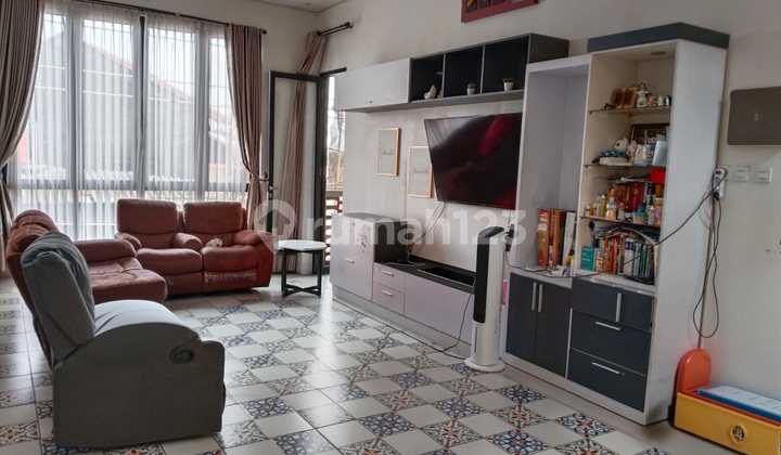 Villa-Styled House on Jalan Kaliurang Km 7 2