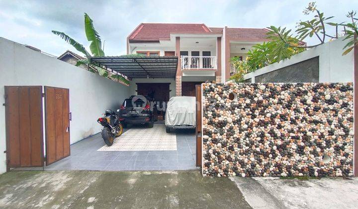 DI JUAL RUMAH MODEL CLASSIC DI CONDONG CATUR  1