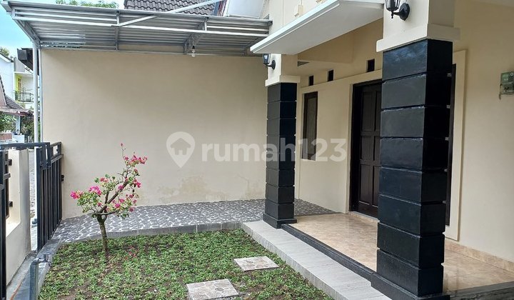 RUMAH CANTIK DAN MURAH DEKAT KAMPUS UGM DAN UII DI JALAN KALIURANG KM 10 4