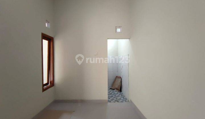 RUMAH BARU CANTIK SIAP HUNI DI TIRTOMARTANI  6