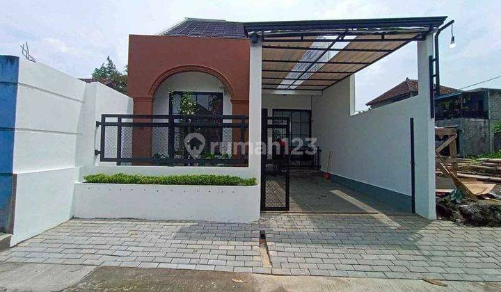 RUMAH CANTIK ESTETIK SIAP HUNI  DI MAGUWO 1