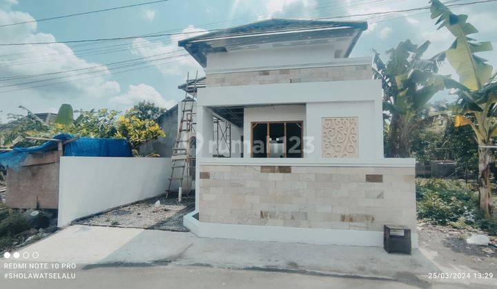 RUMAH SEDANG PROSES FINISHING DEKAT KAMPUS UGM DI JALAN KALIURANG KM 12 1