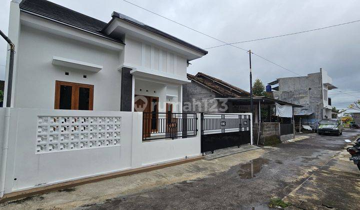 RUMAH BARU CANTIK SIAP HUNI DI SAMBIROTO PURWOMARTANI 1