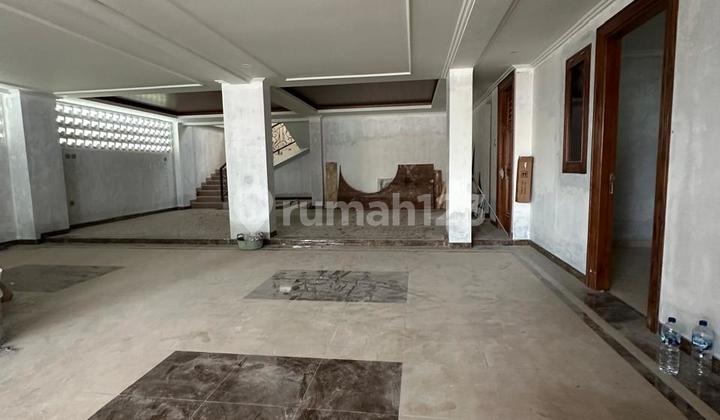 Rumah Mewah Full Furniture Proses Finishing Di Banyuraden 2