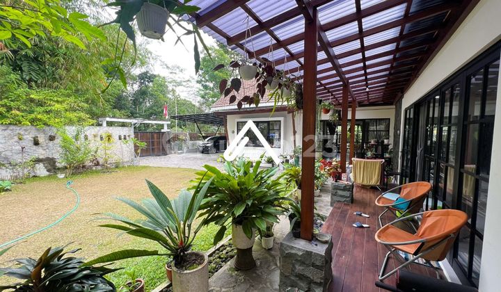 Villa with a Serene, Peaceful, and Comfortable Rural Atmosphere in Pakem