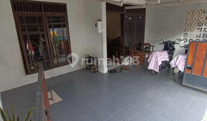 Super Cheap House Near Campus in Condongcatur Super Cheap House Near Campus in Condongcatur
