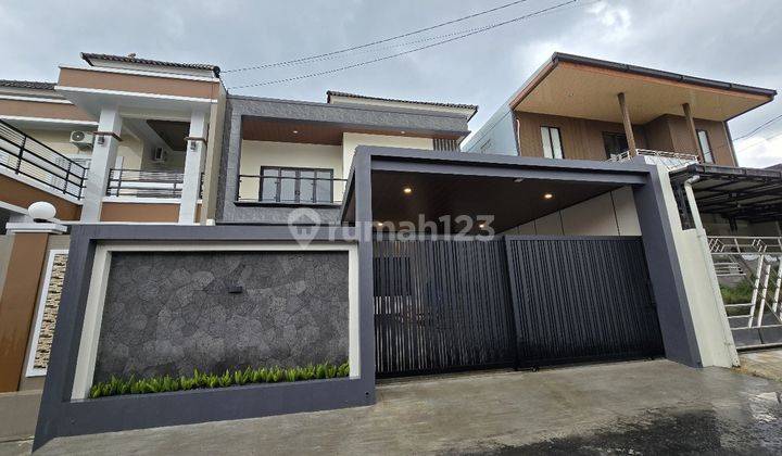 Rumah Mewah + Kolam Renang Di Purwomartani
