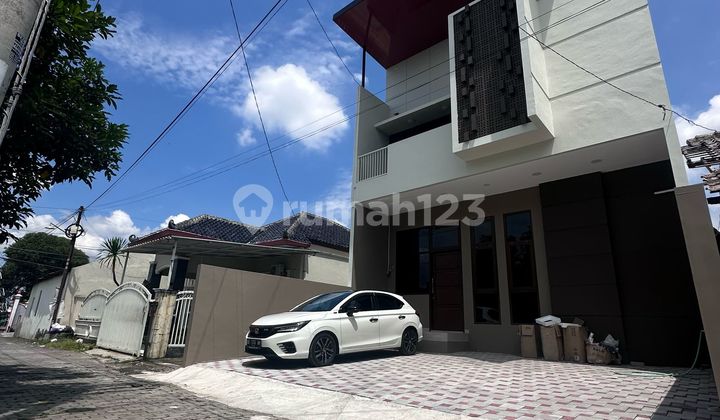 Rumah Mewah 2 Lantai Dekat Kampus Di Condongcatur 2
