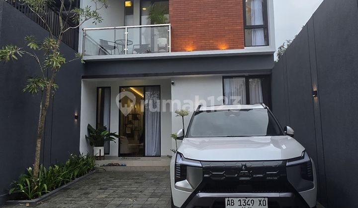 Rumah Mewah 2 Lantai Sisp Huni Dekat Kampus Uii Di Jalan Kaliurang Km 13