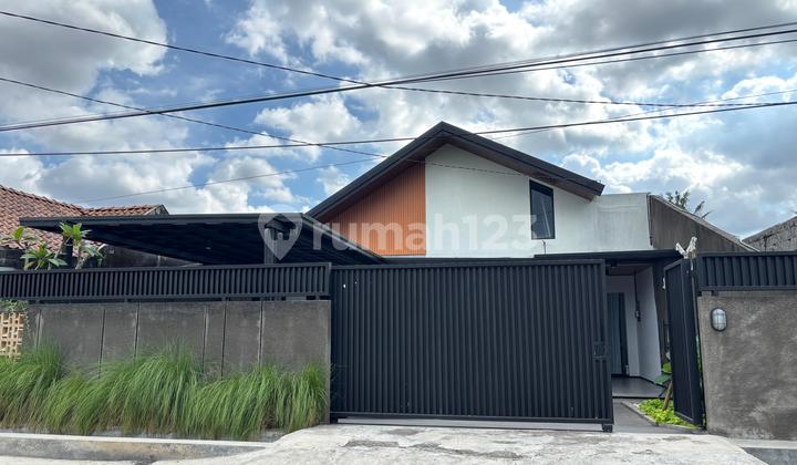 Rumah Gaya Industrial Dekat Kampus Uii Dan Ugm Di Jalan Kaliurang Km 10