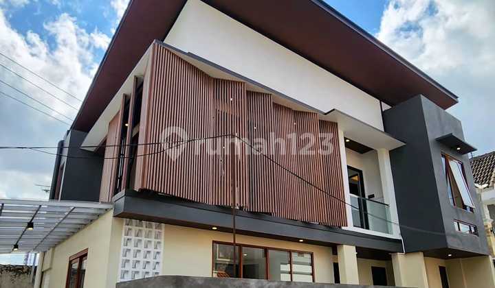 Ready-to-Live House Near Campus in Seturan Ready-to-Live House Near Campus in Seturan