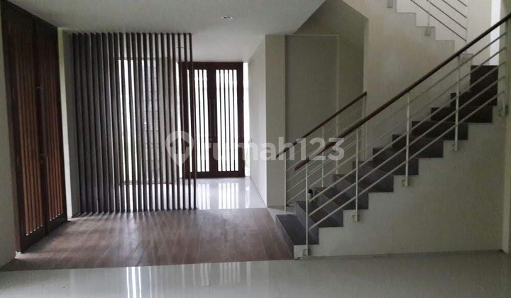 Rumah Mewah Dalam Perumahan Elit Jalan Raya Jogya Solo 2