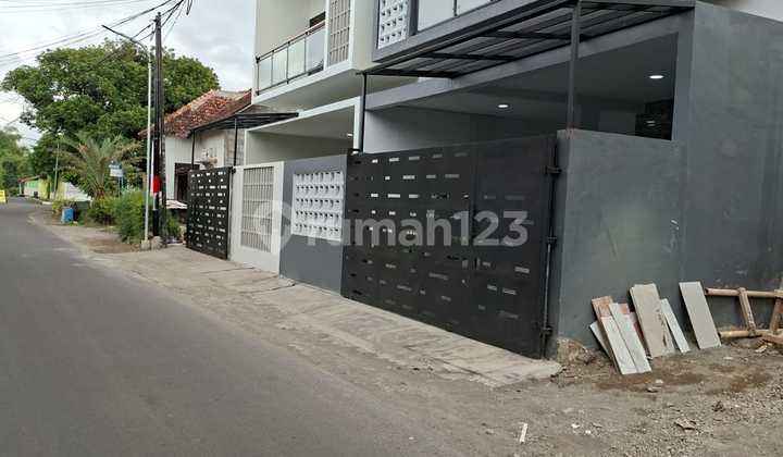 Ready-to-Occupy New House Near Campus in Minomartani