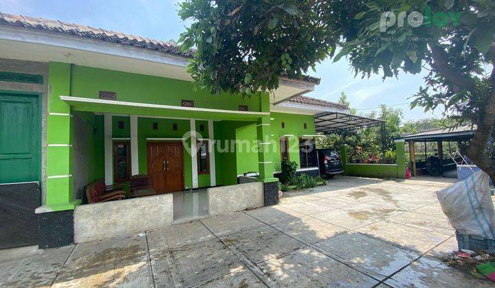 Rumah Luas Terawat di Solokan Jeruk Bandung 1