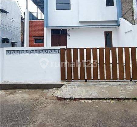 Rumah Baru 3 Lantai di Melong Kebon Kopi Cimahi di Dalam Komplek Perumahan 1