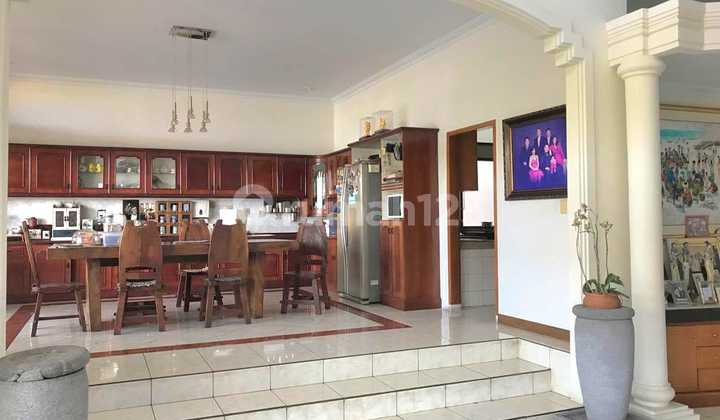 Rumah Ciumbuleuit. Lingkungan Asri dan Nyaman 2