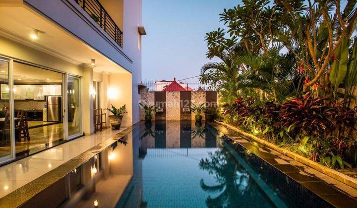 Villa Lux Bagus Furnished SHM di Jimbaran Kuta Selatan, Bali 1