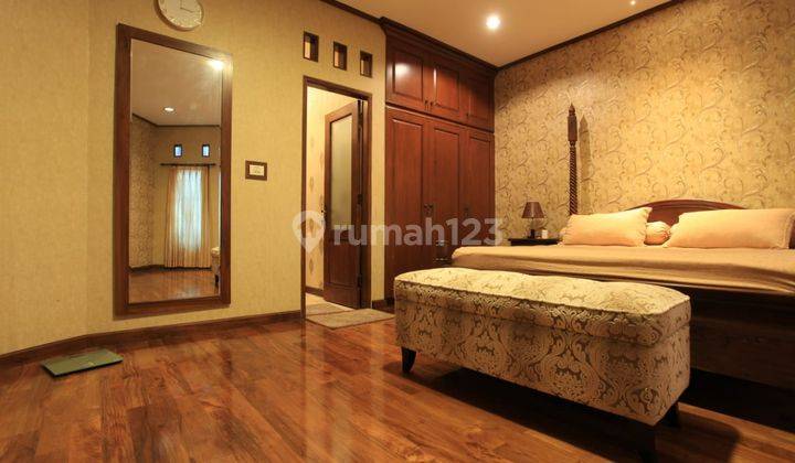 Rumah 2 Lantai Bagus Furnished di Komplek Surya Setra, Bandung 2