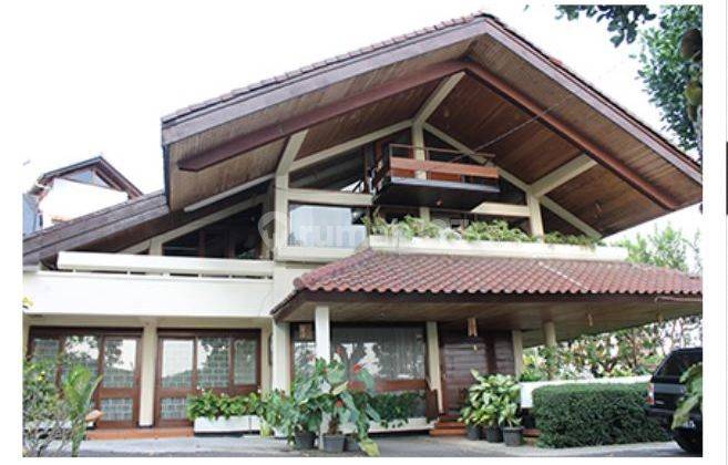 Rumah Hitung Tanah Bagus SHM di Ciumbuleuit, Bandung 1