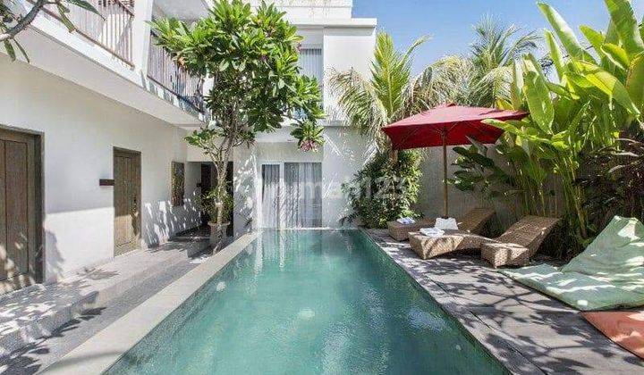 Boutiqie Hotel di Jl Kayu Aya Seminyak 3 Lantai Bagus Furnished 2