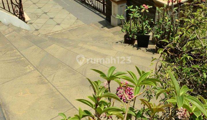 Rumah Setraduta Bandung, Mewah Klasik Siap Huni 2