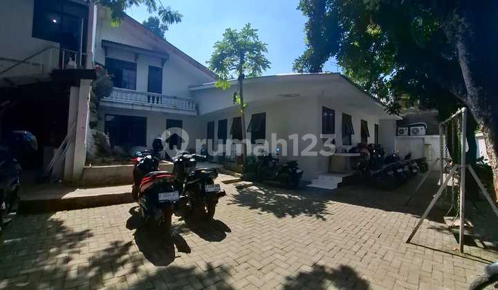 Spacious Strategic House Suitable for Office, Turangga Bandung